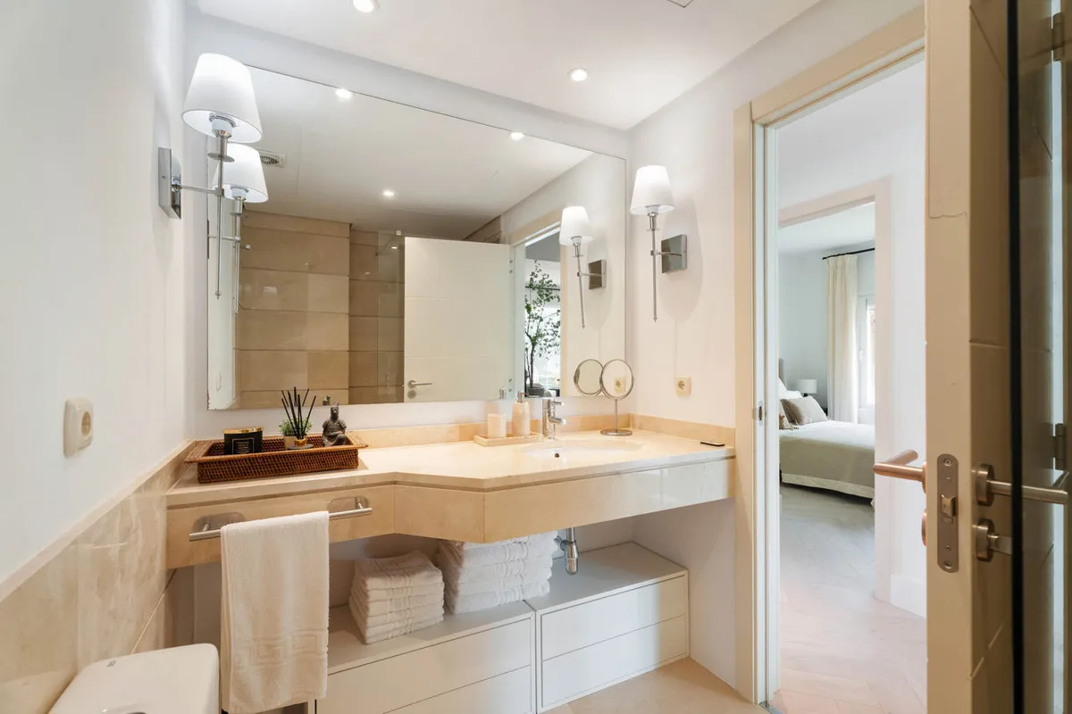 01870fe5-834d-4396-871c-c87778a267fa