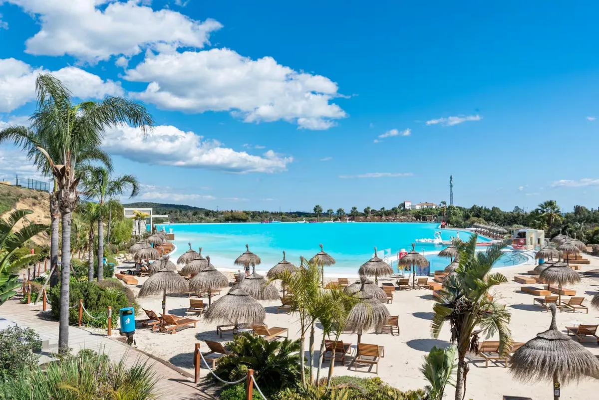 Elegant Alcazaba Lagoon Garden Apartment