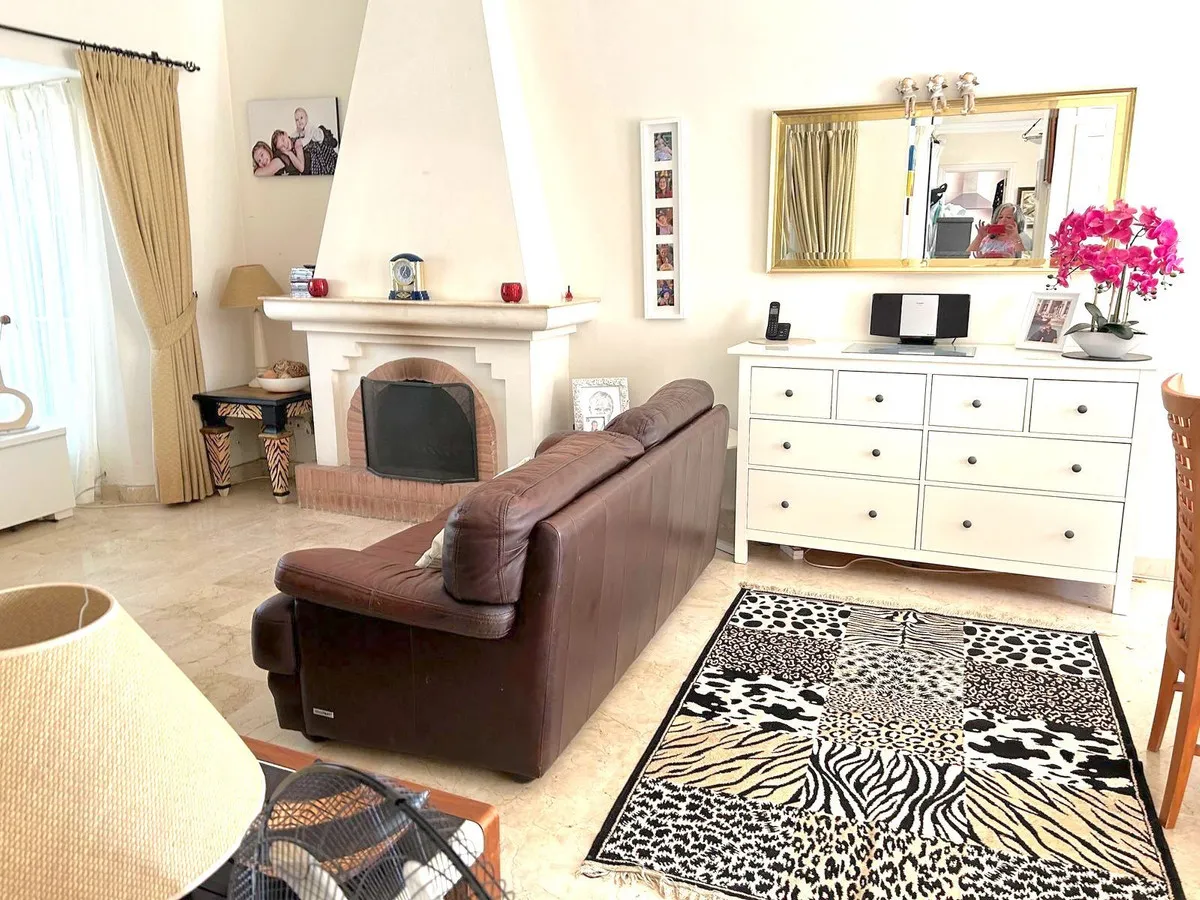 59f6b823-eeed-4c84-b02e-d59b1fb0d00a