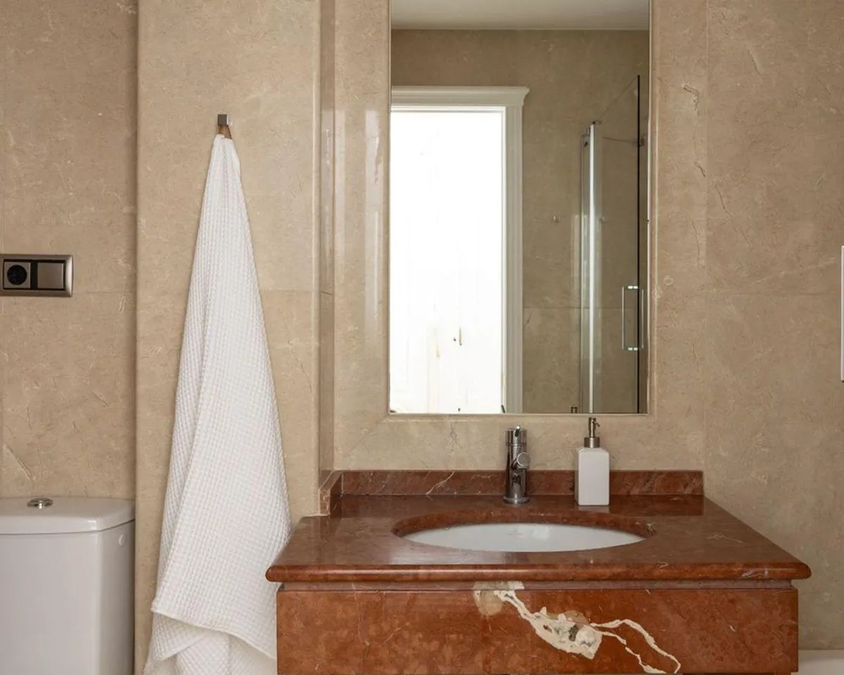 5c71bff1-d44d-4c68-afce-6434b6d30659