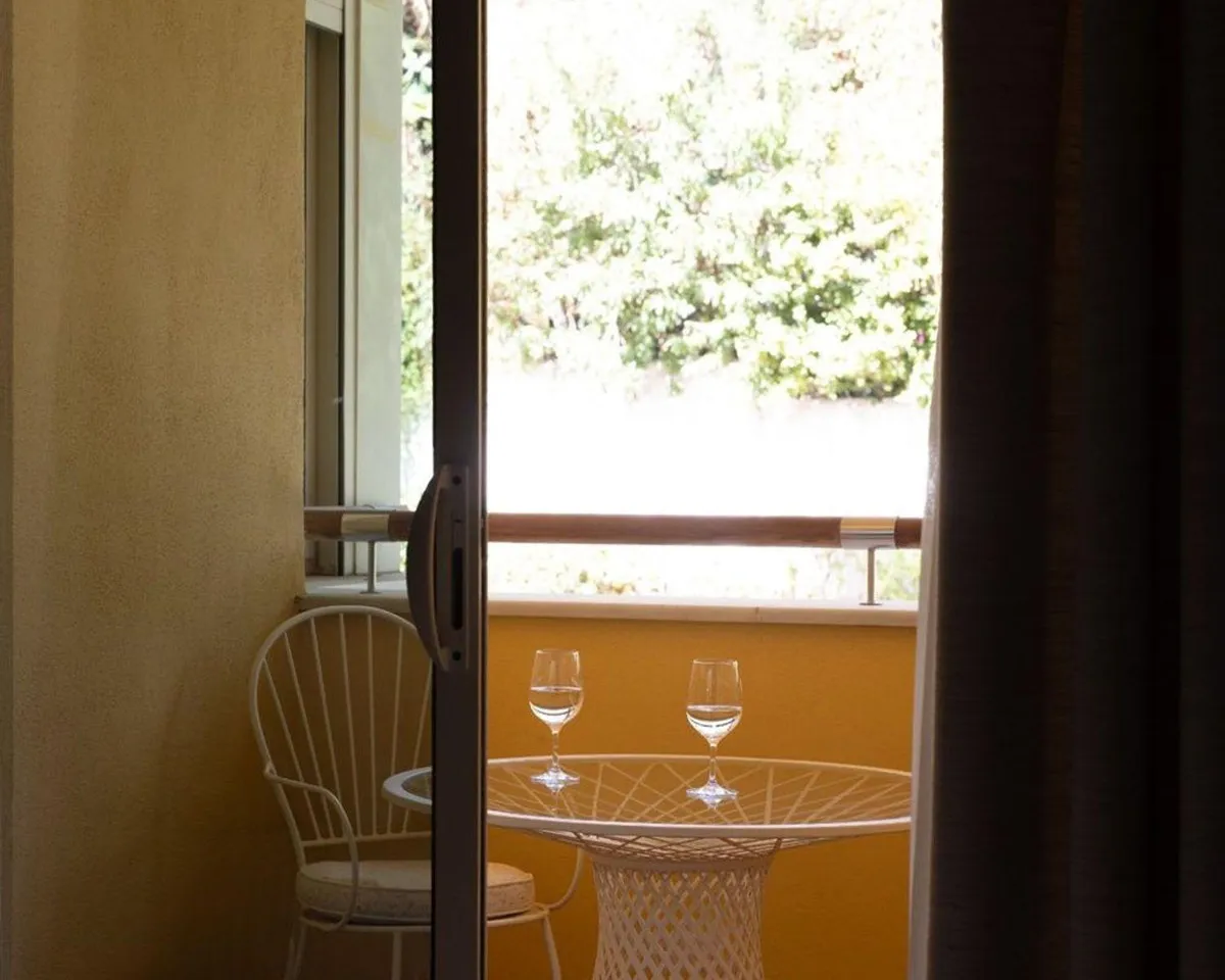 92184215-5bf7-4a10-b9d1-1bdb15d02025