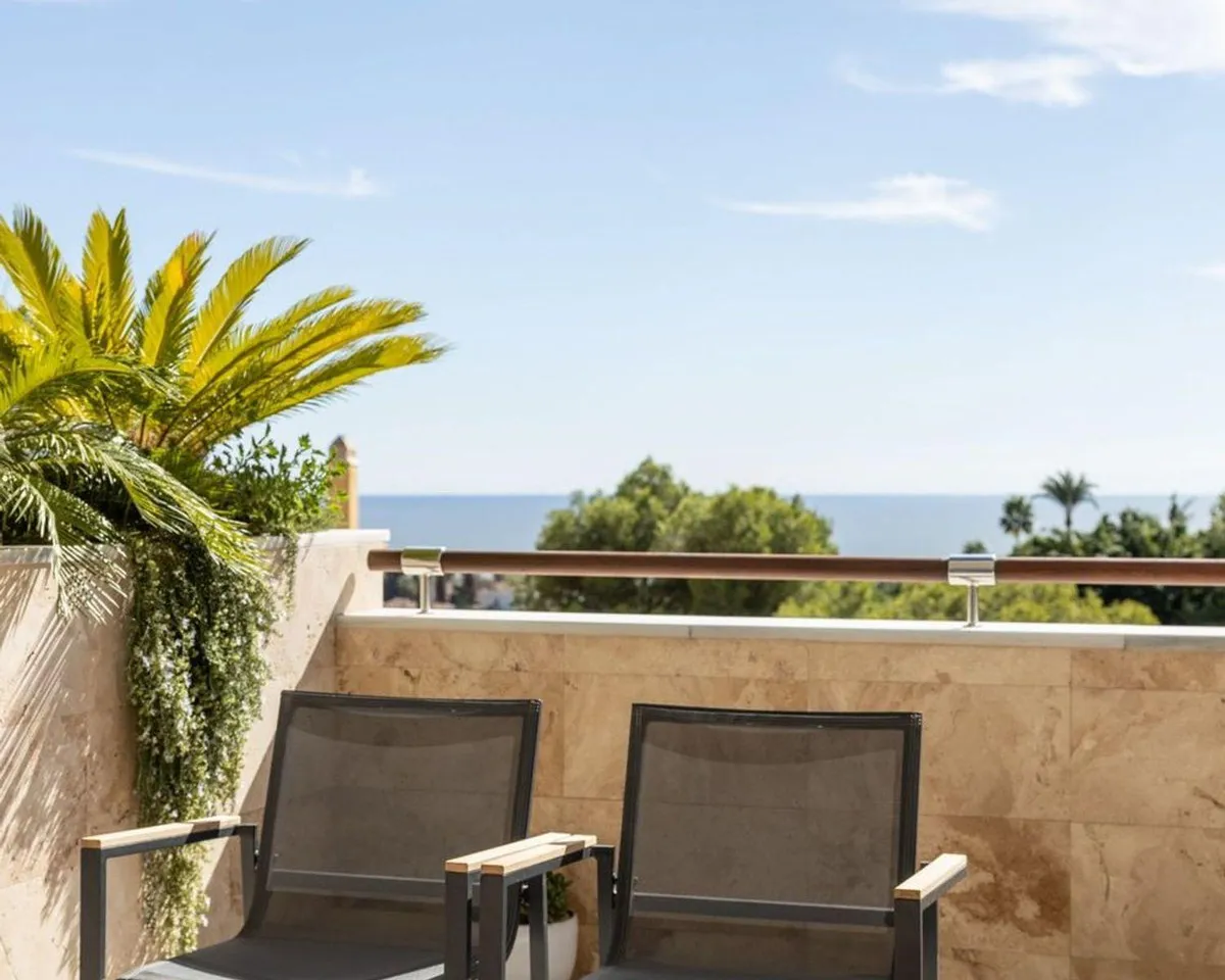 f37161a0-d547-4346-b439-6d810b406d6f