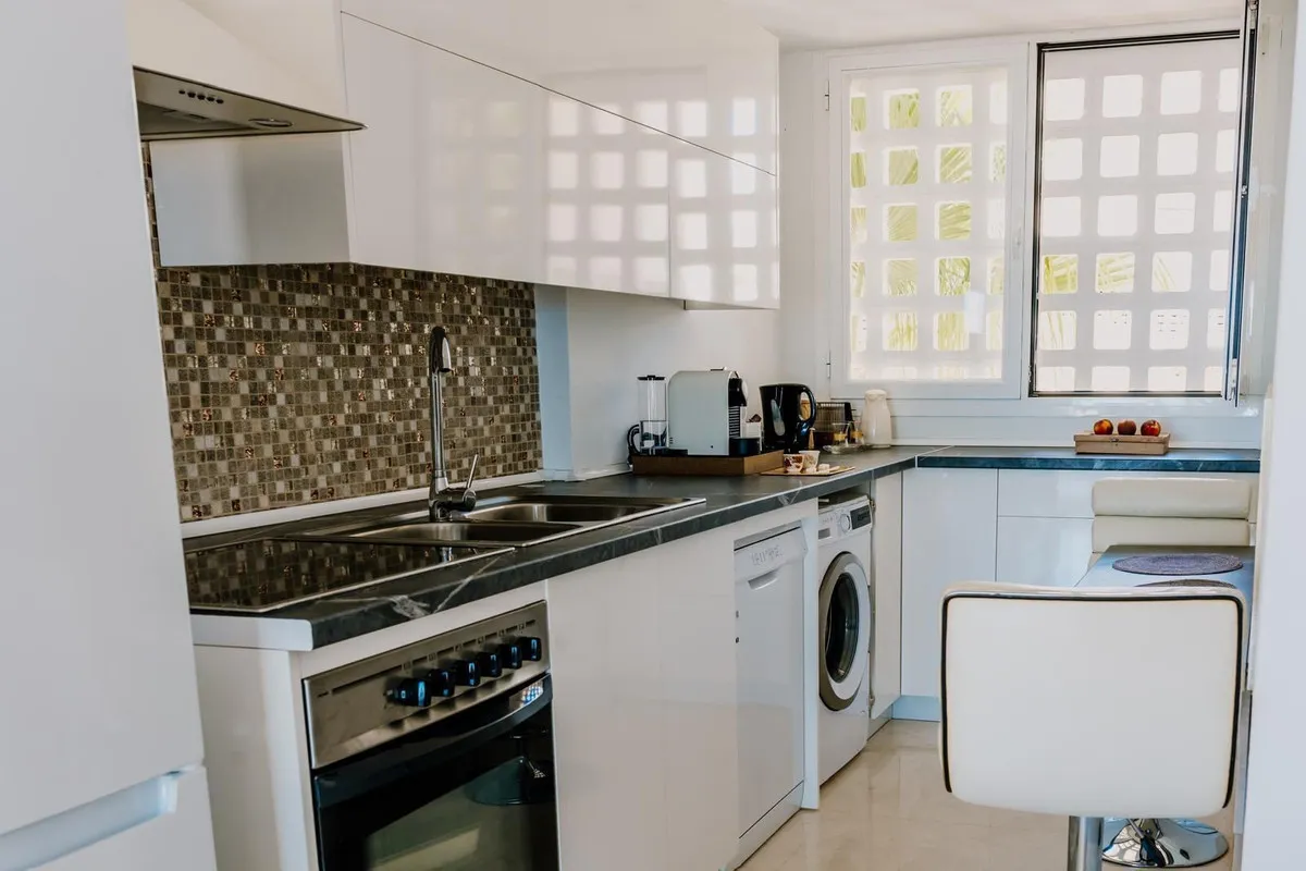 b9d0b135-0a98-4210-8158-ec36e2c9519e