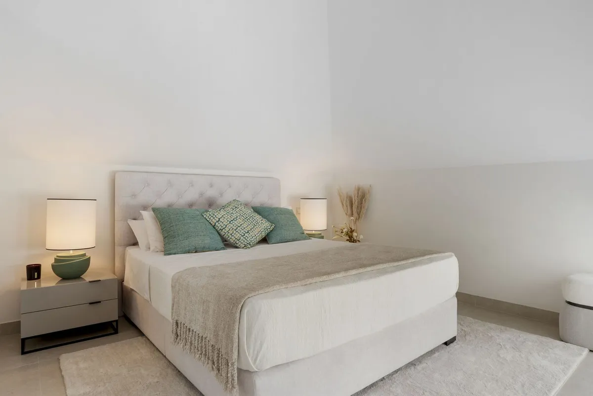 a17b3c6b-c2bb-4b44-8f13-98b0c8d40de1