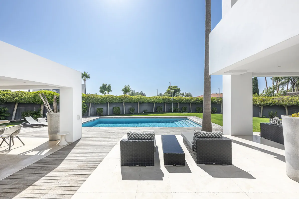 a9acaa9b-c438-4811-b122-b7b69986864c