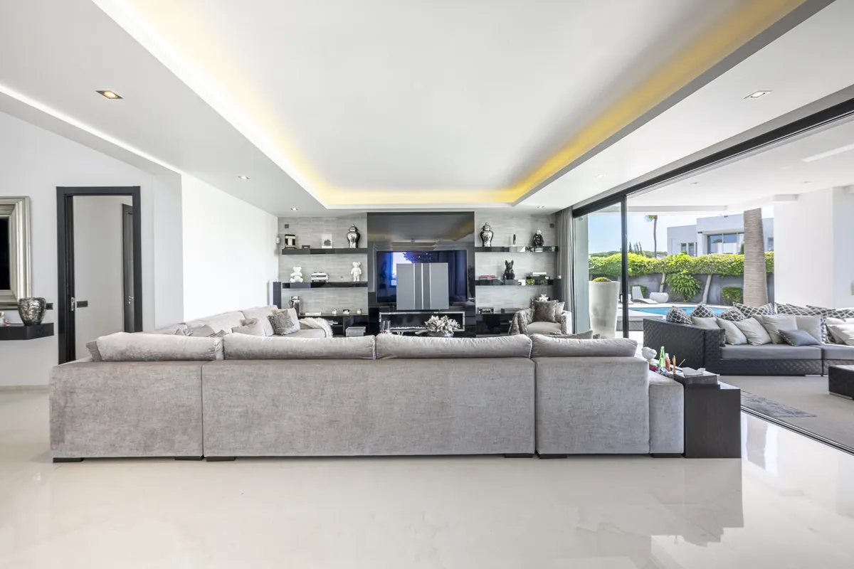 f6c3401b-dafd-4cfe-ae58-cc0c8c7447e4