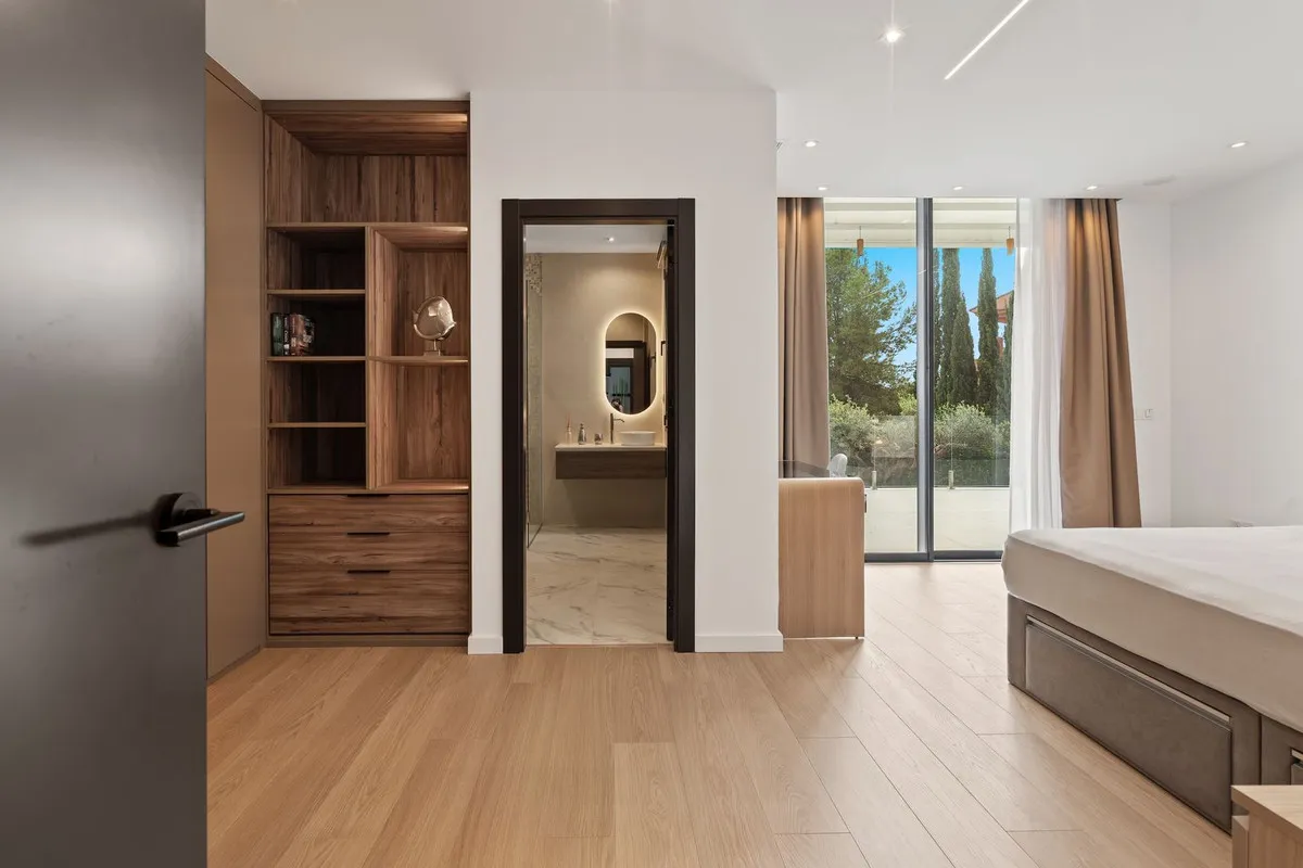 4e141aaa-077b-4407-bee9-9b0a7ace9310