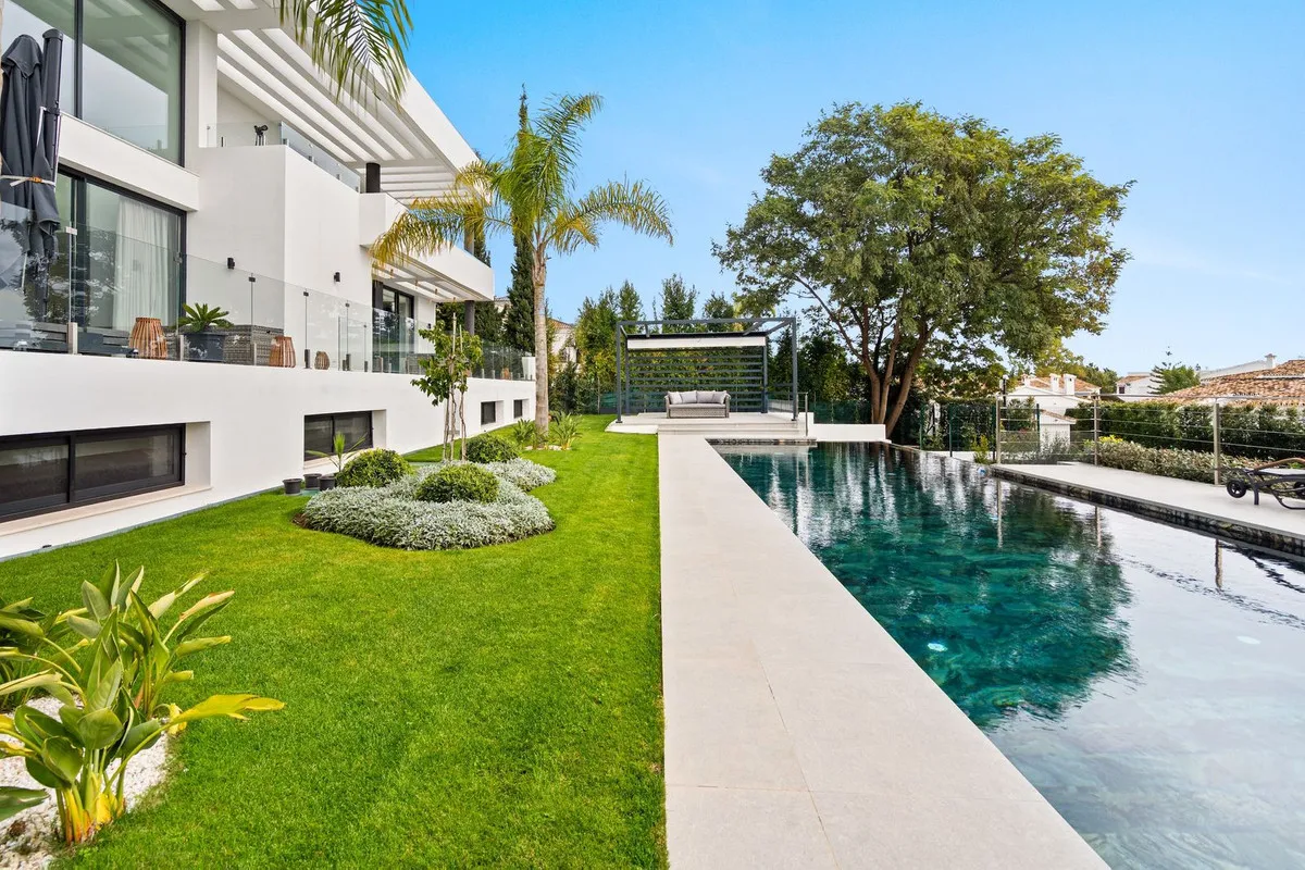 7e3a32eb-00f0-4864-8899-b9f927f61260