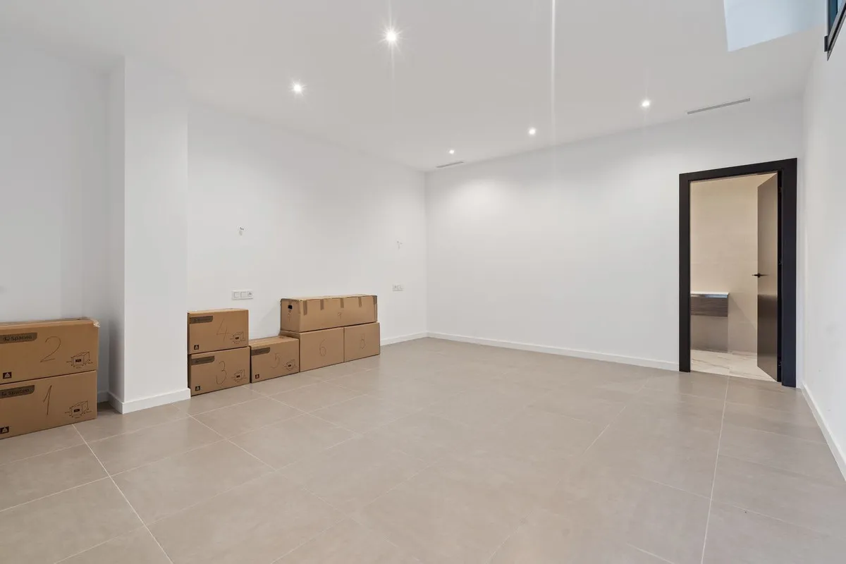 f051b5c8-0758-4269-9f01-e4743938849e