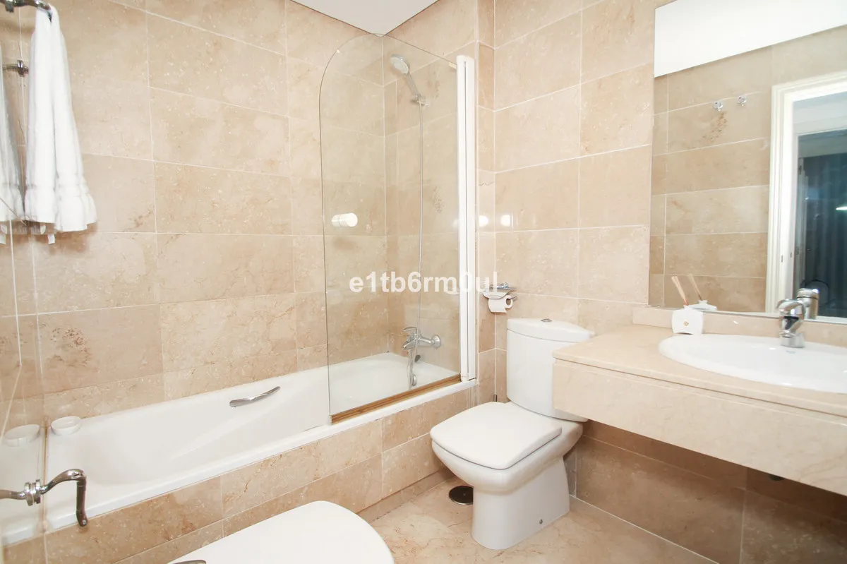 e4719edf-18f0-498d-91a5-b4710246a0a6