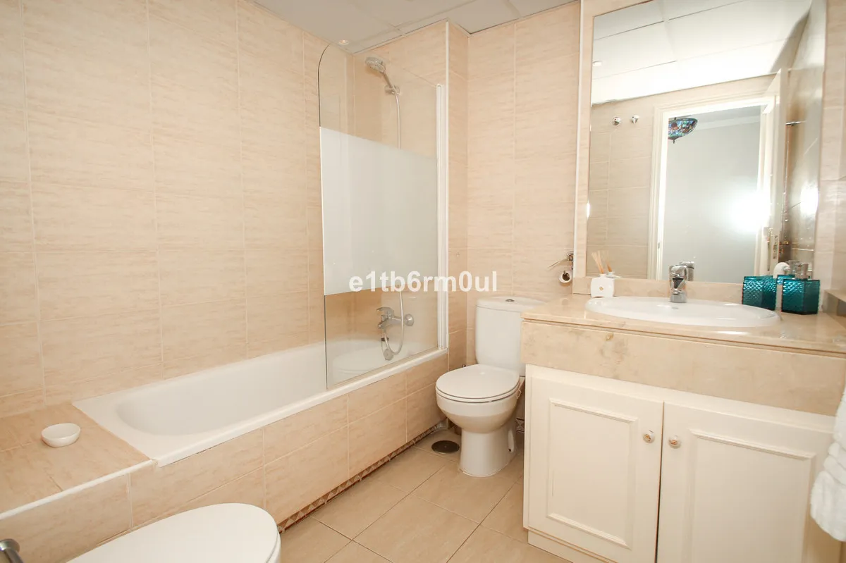 f2db6925-145a-4d23-8e93-c8a394f71657