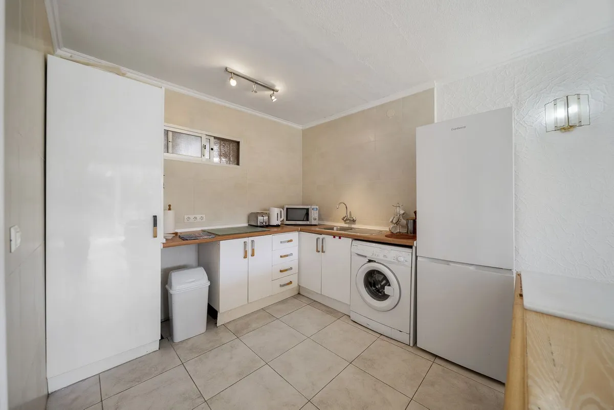 6f90a93f-5ed2-4d2b-85a7-0f67112c0af7