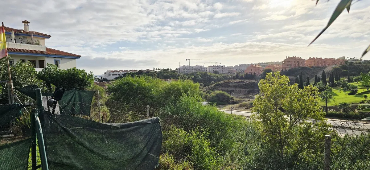 f43a3ee6-57dc-4214-a6ec-d38a100167bb