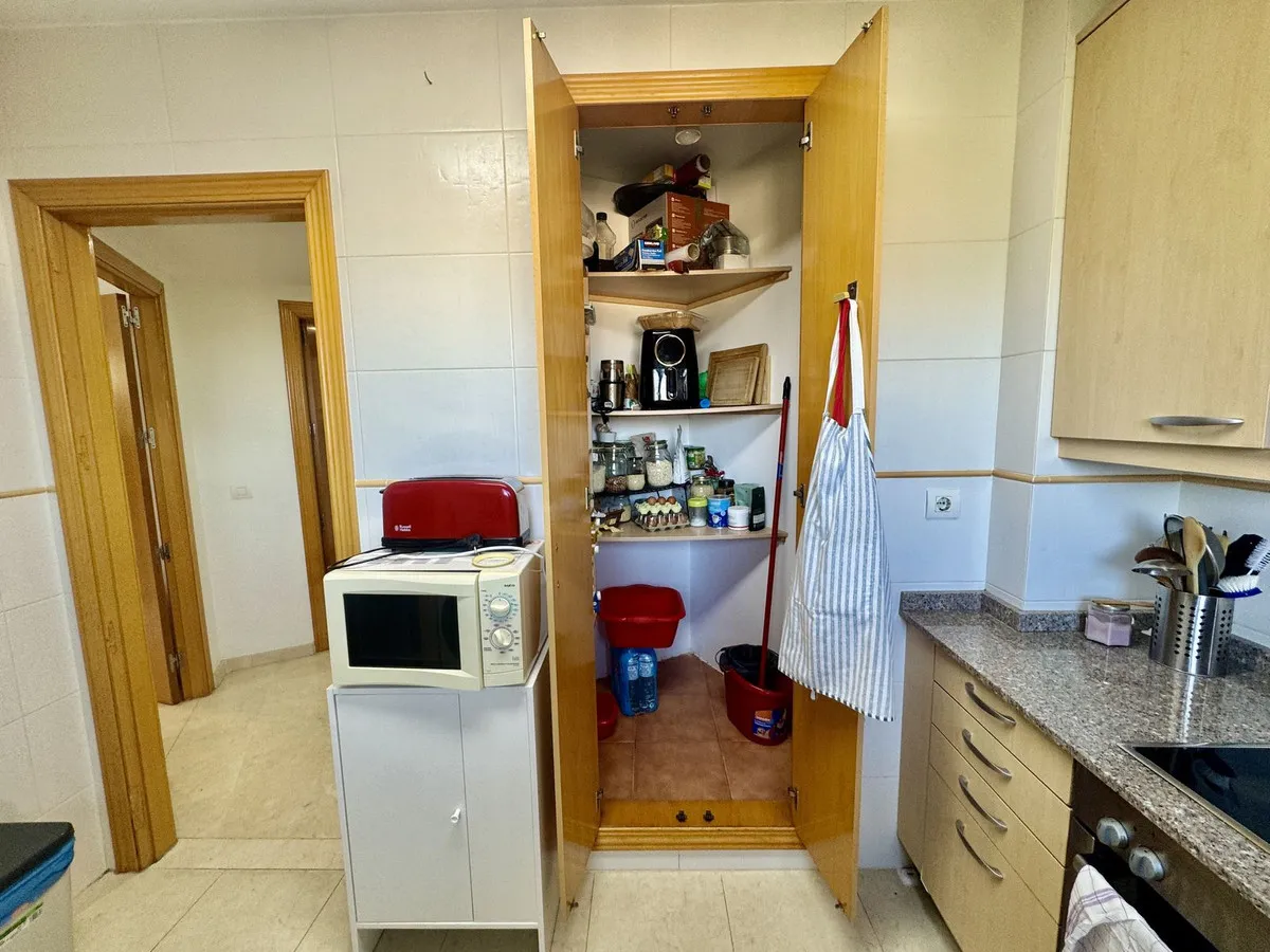 e93b537b-2c7f-4097-bb88-b06efd988aec