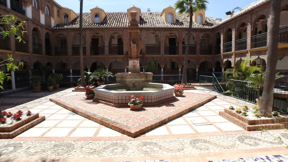 6c40f2f8-5e65-46a8-b735-b459ece2024b