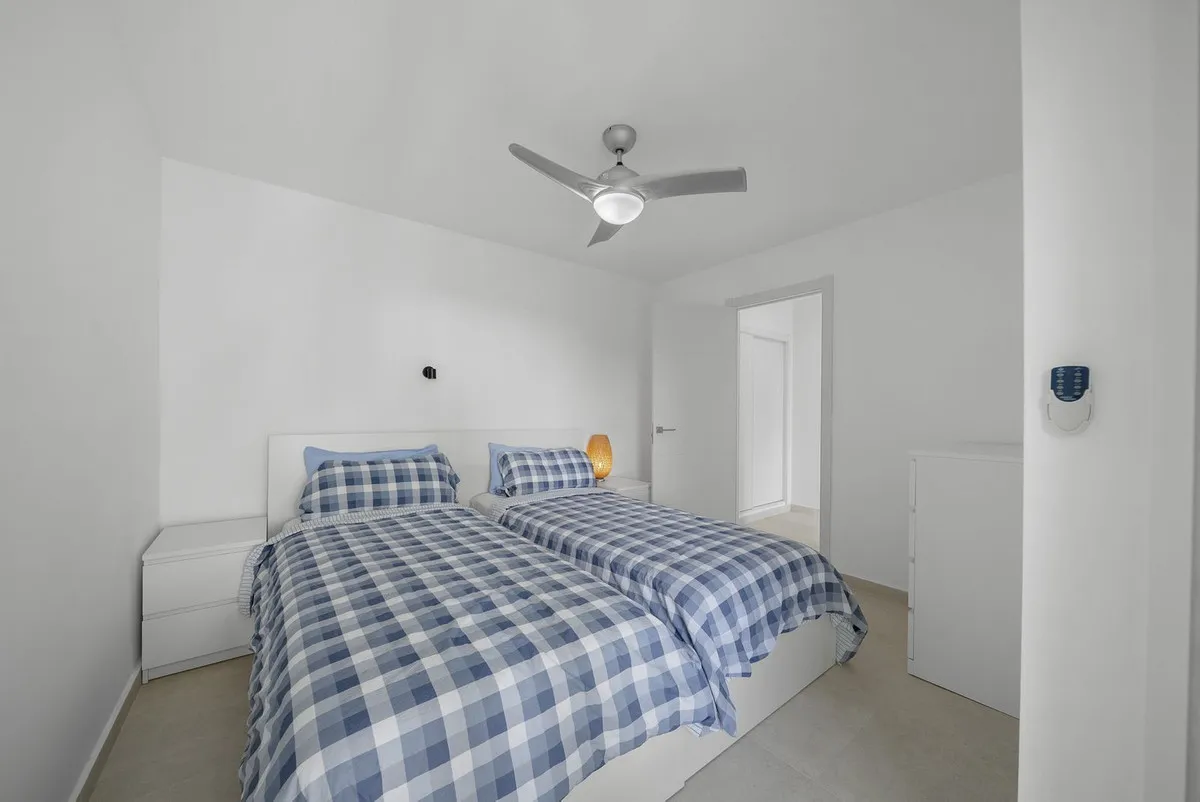 1493ce81-fc31-47c3-9904-72991cb8c25b