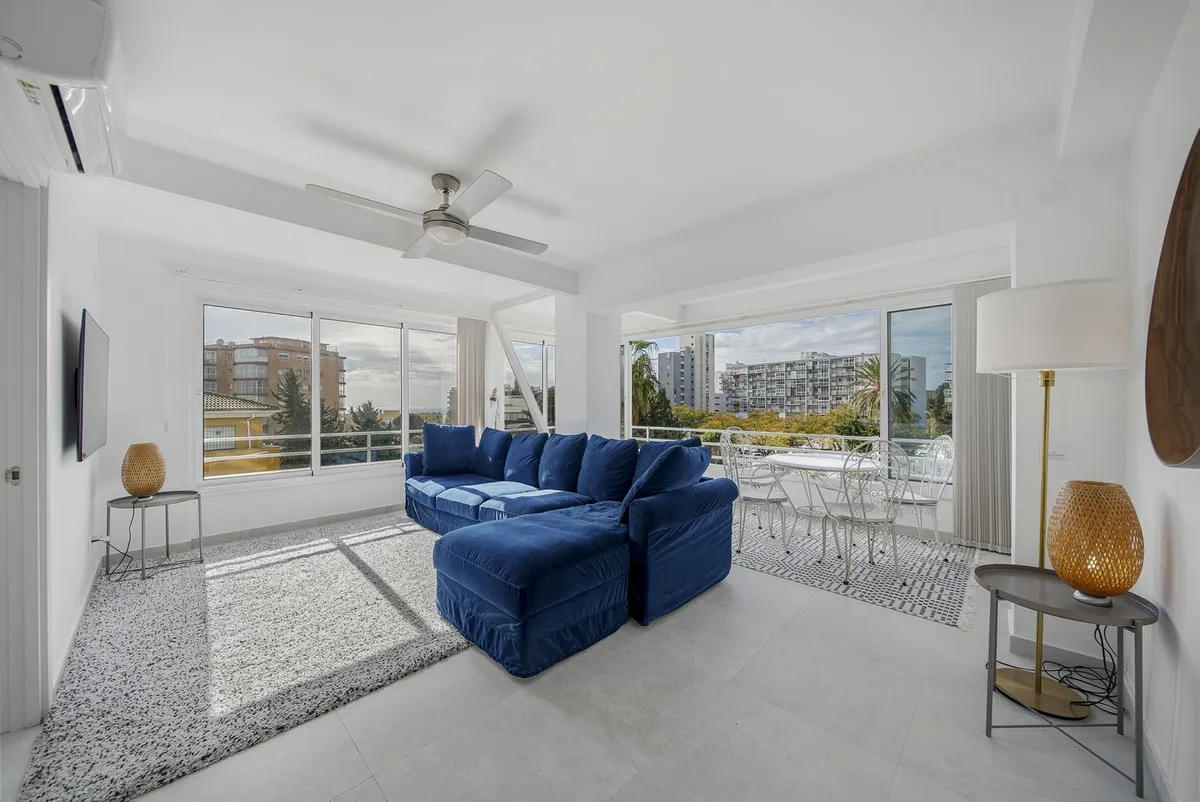 3fd0e533-2928-4aeb-a6b0-75b05b985fa8