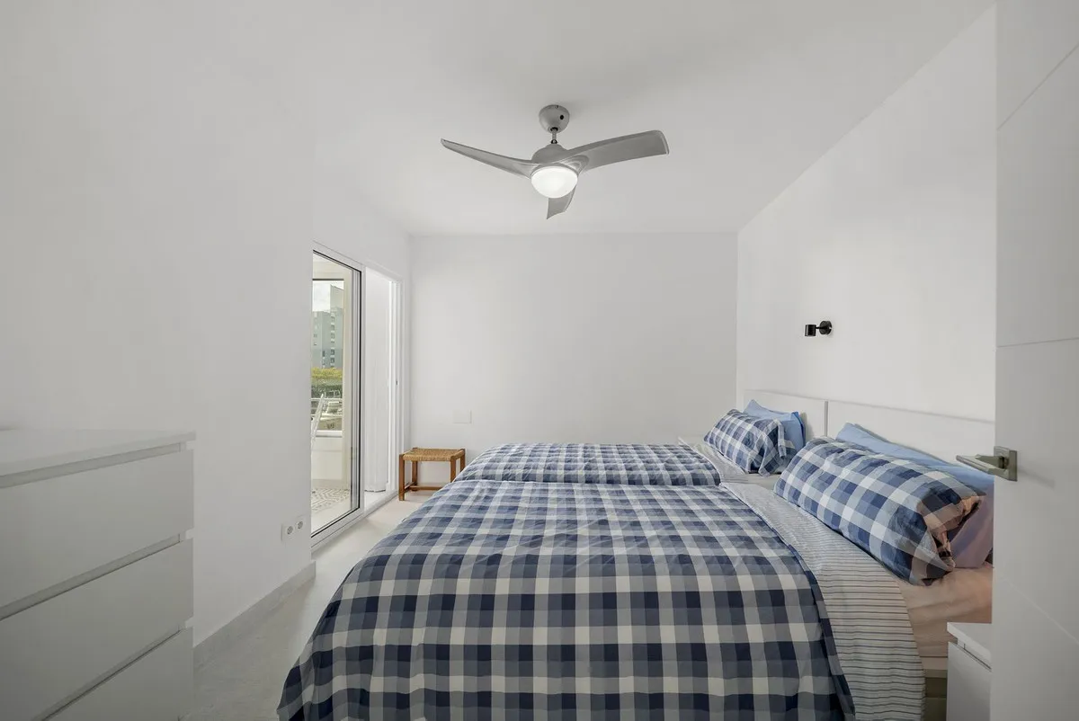 7f894dc9-ecc3-4cc8-be97-18637d652130