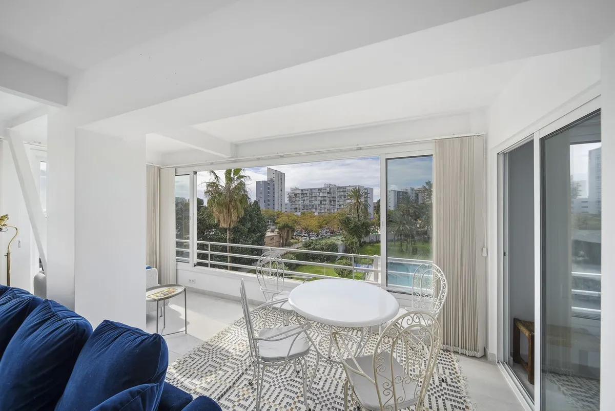 acac8279-fb9c-4dd2-8798-43e757516cd6