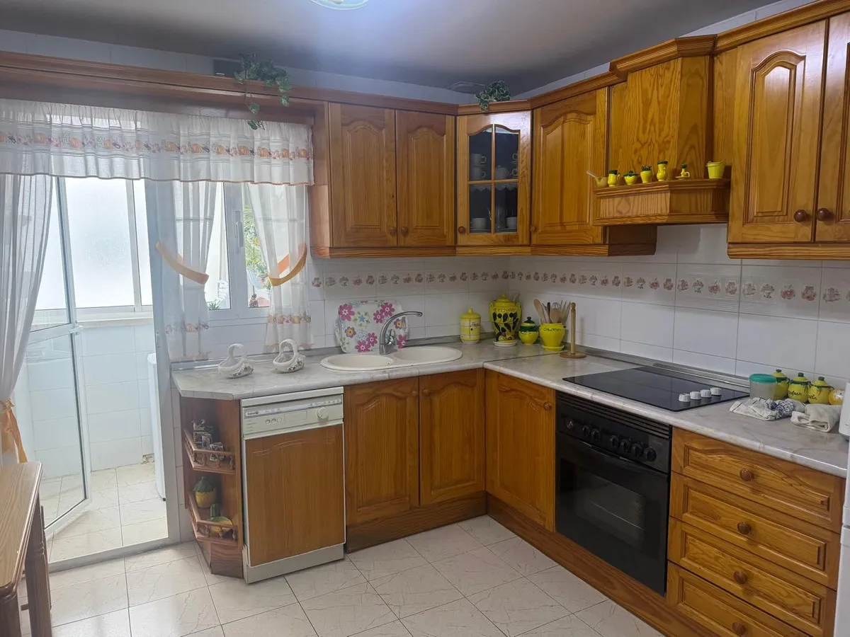 418afb41-47e7-439a-bbcf-48f33d5b5baf