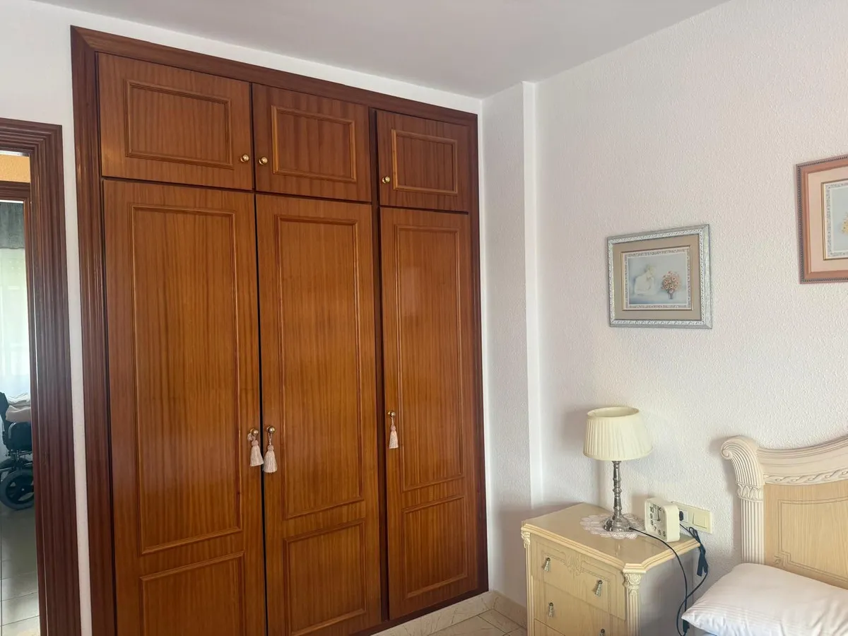 ae12c7c6-f434-4dff-ae5f-ec66692c4518