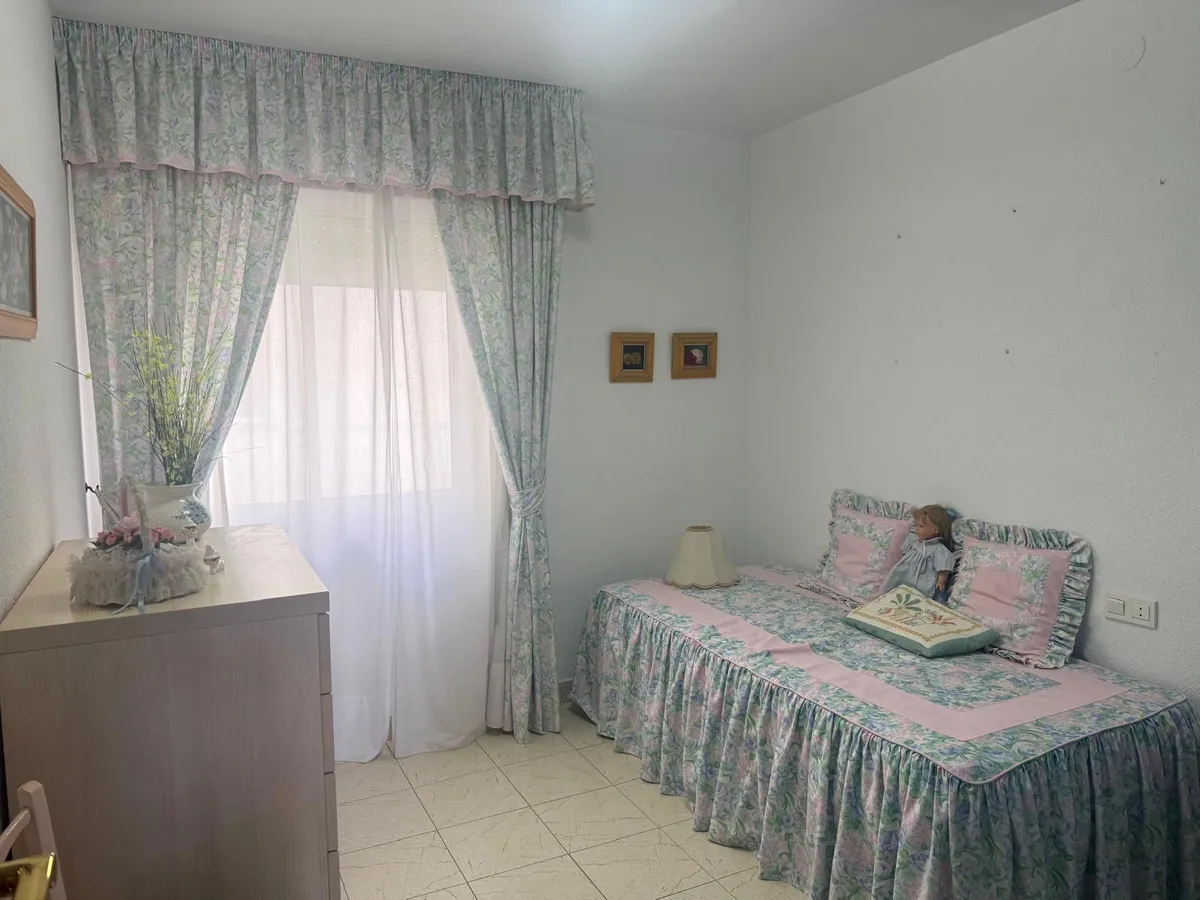 ebff32e5-0b87-4279-b418-09302dd320cd