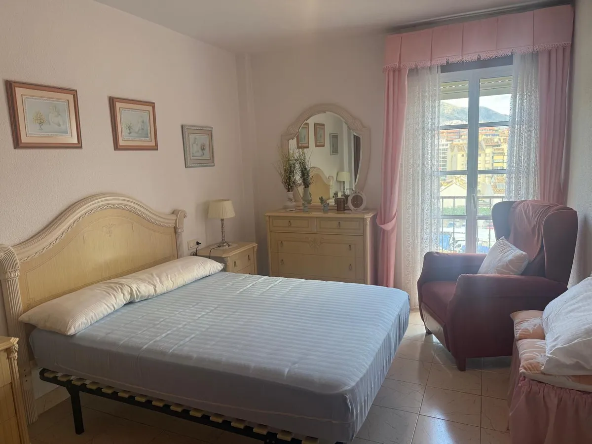 f9597d02-5642-45c3-a00f-15a650b6d671