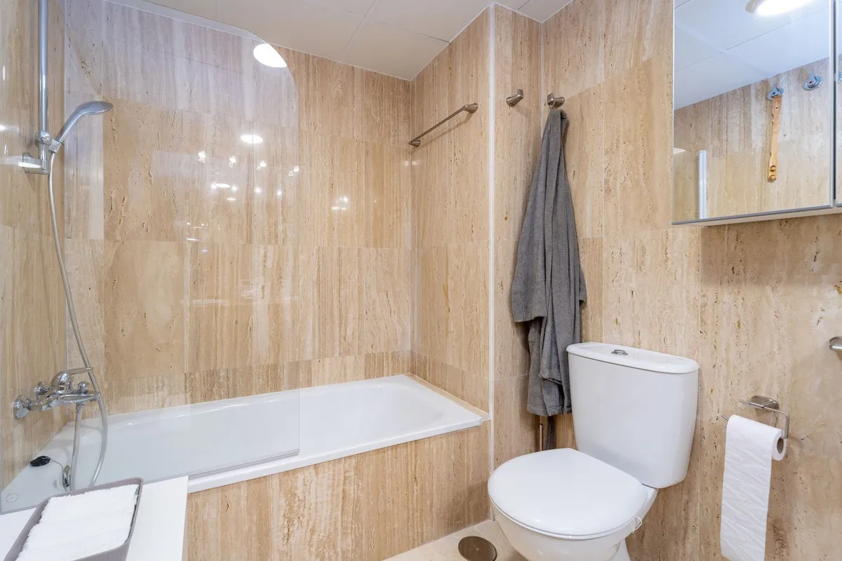 41cb8509-a02c-4acb-8e2b-1f44239f5d4d