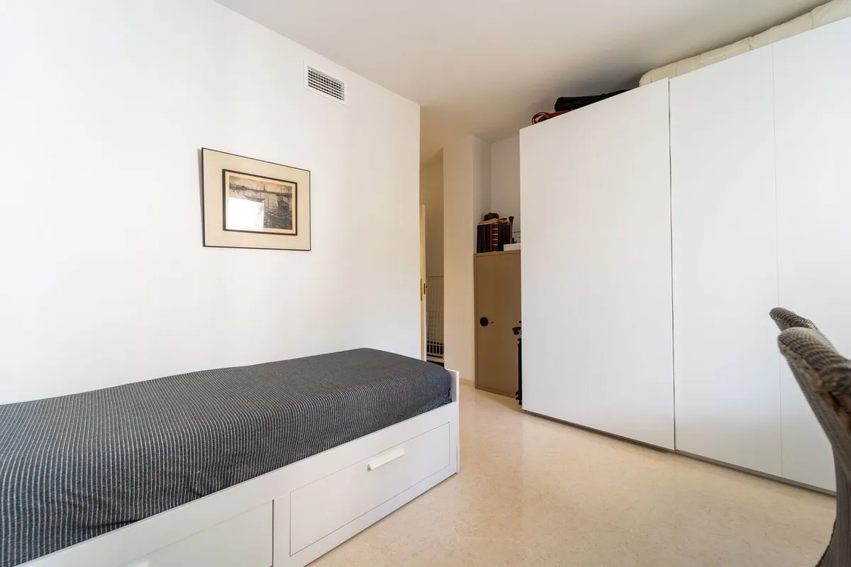 77ca1f2f-c7b1-43a6-8dfe-c67e6f5b7cc5