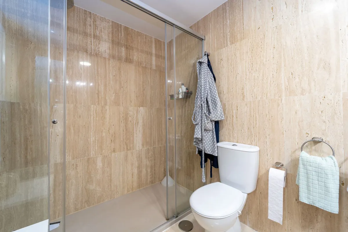 da0c2ceb-0472-4633-ab0f-0c236c787a43