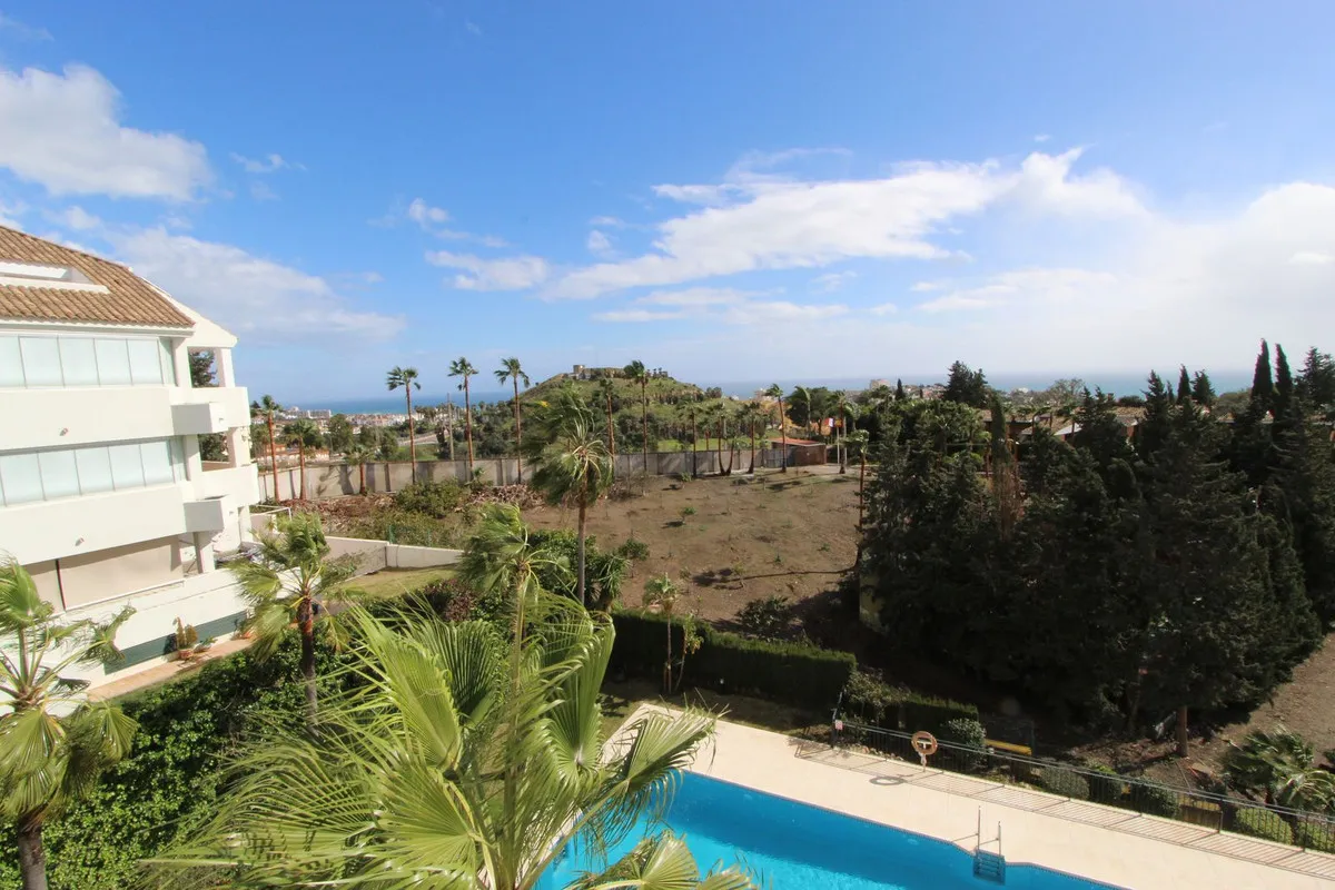 29c28599-253e-48b8-8680-be320972e05a