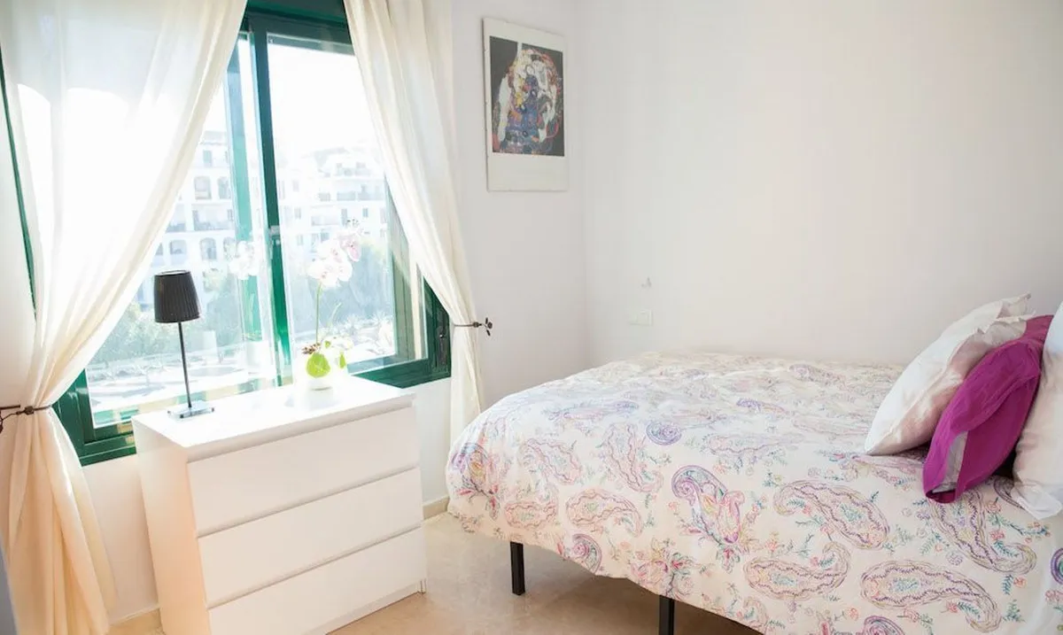 a796d451-d479-4e33-9630-f086fc22100a