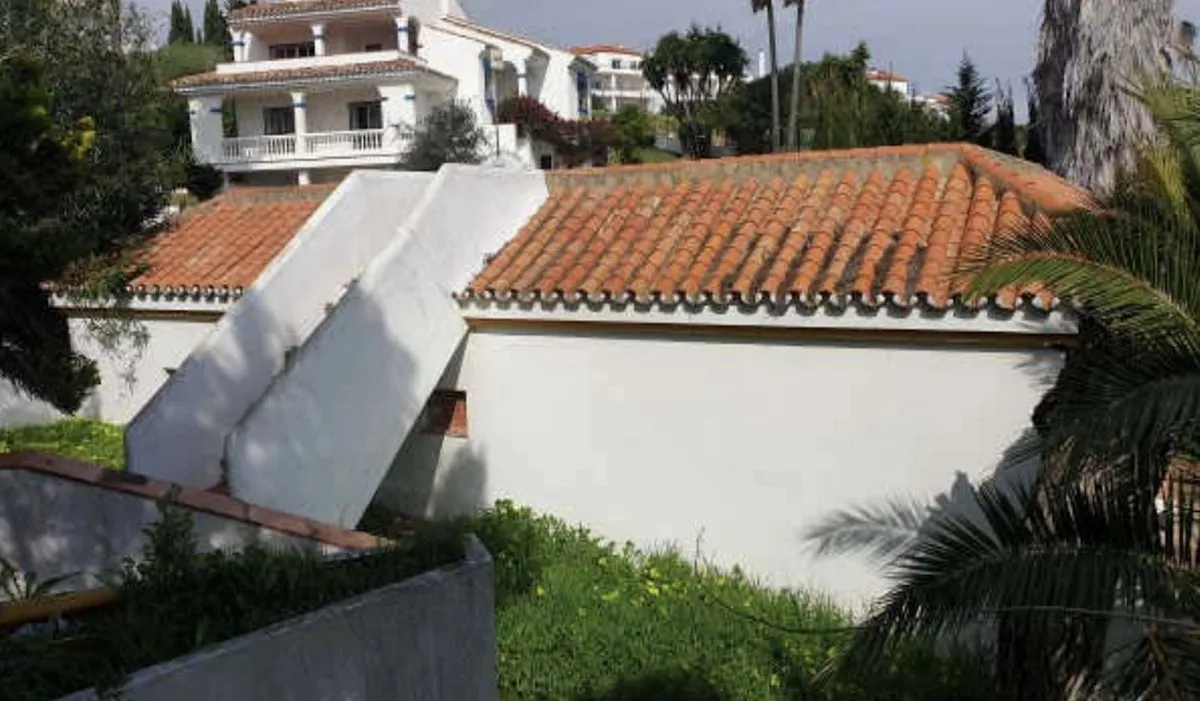 3f60d242-8753-4e4f-acbf-3340cda0b096