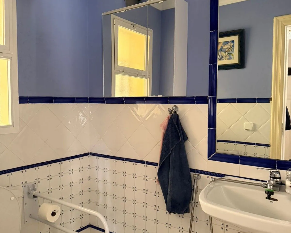 a6dae7e1-f2ed-4f48-98bb-26a51681f4e8