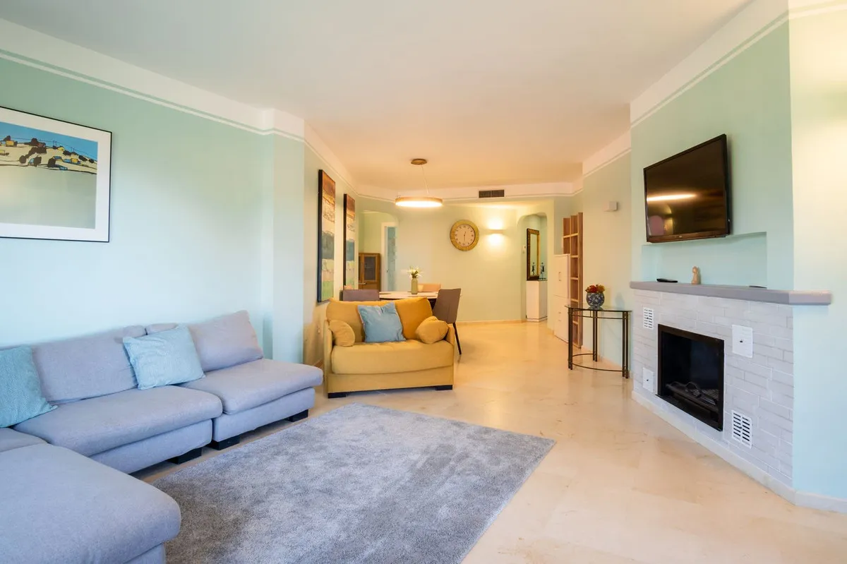 67370bfb-6fcb-4b3c-8ef3-8d2bea3c074e