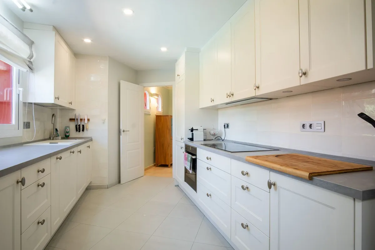 a813dacc-c6d0-44f2-af4b-64babc064383