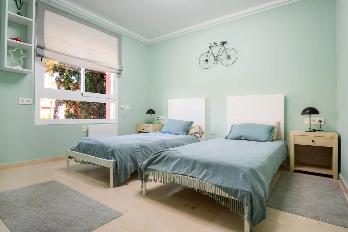 e1e93922-f742-4342-9951-2bdeab98fb13