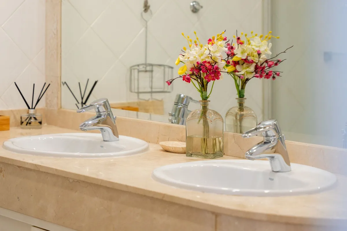 e8dc0eef-32cd-4217-9082-f4b4c07e40ac