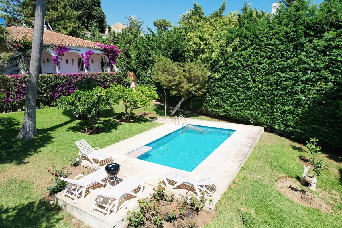 17c3c8f3-97e8-42e7-8aaf-b83238181a7d