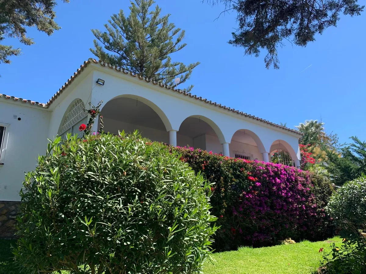 1e6e5b72-04c5-468f-aceb-a07f0823b9f8