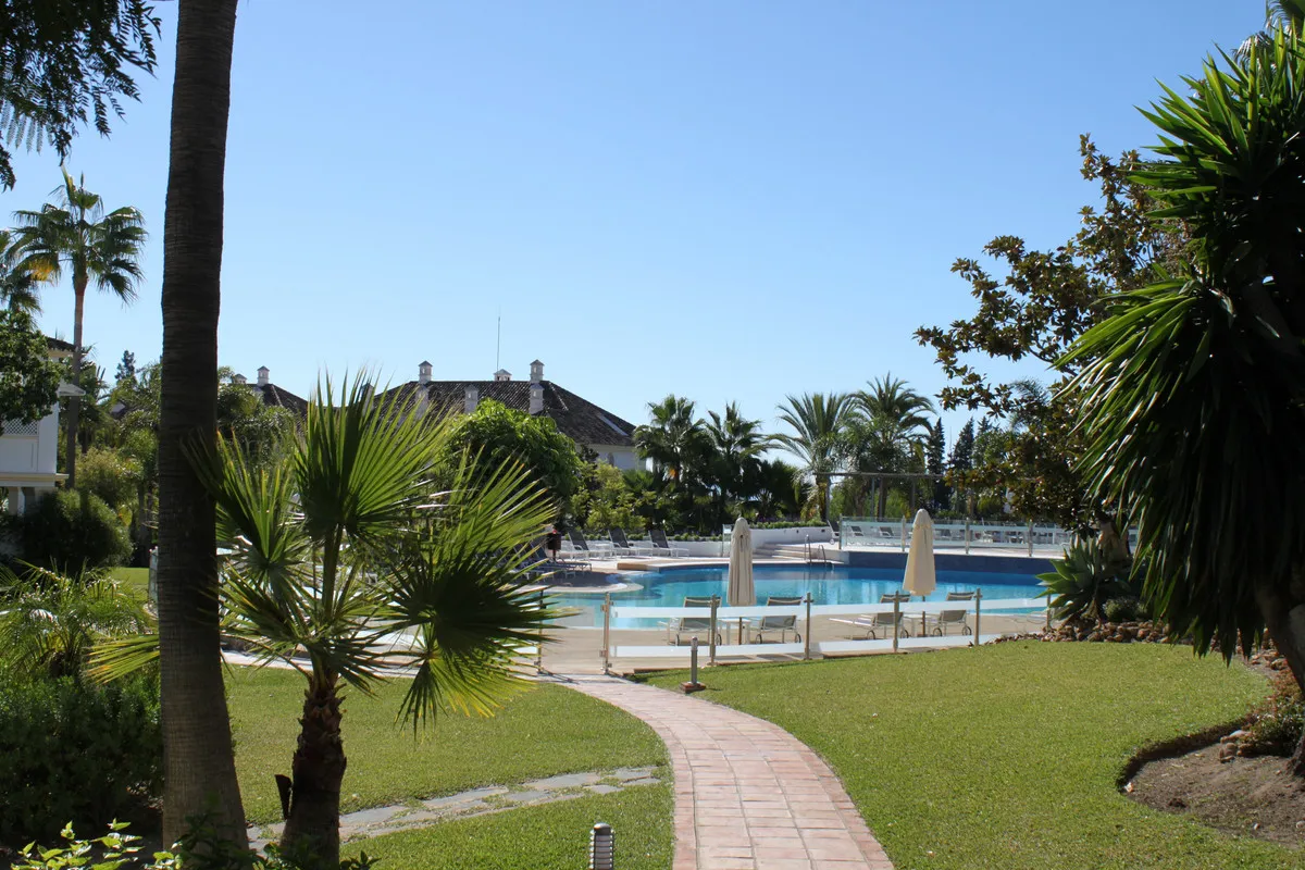 f5df12c8-a543-499b-b776-9a92695946ca