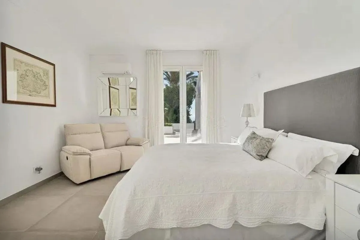 bd502e33-bf98-4f9e-92a4-81538d556e66