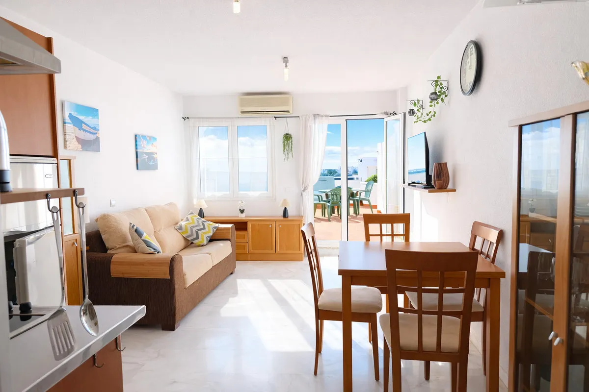 fe837d6a-b4c6-4c07-9b52-986dd72a97f3