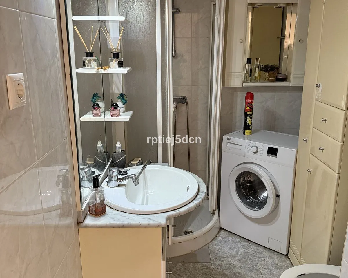 e535cbc1-9b58-43f8-a75b-f68a639eeb96