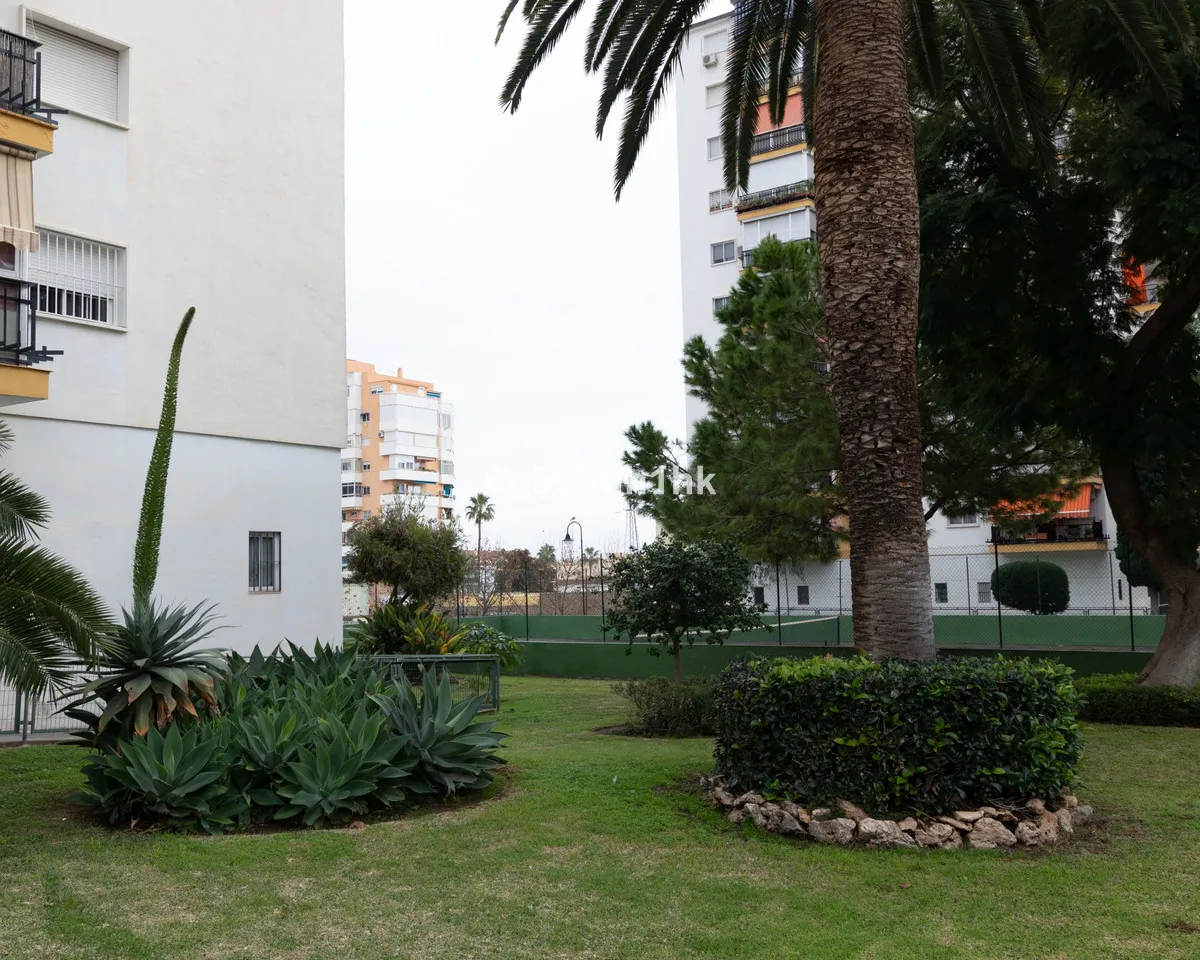 d5220fee-da64-46a8-8541-c52dd9205073