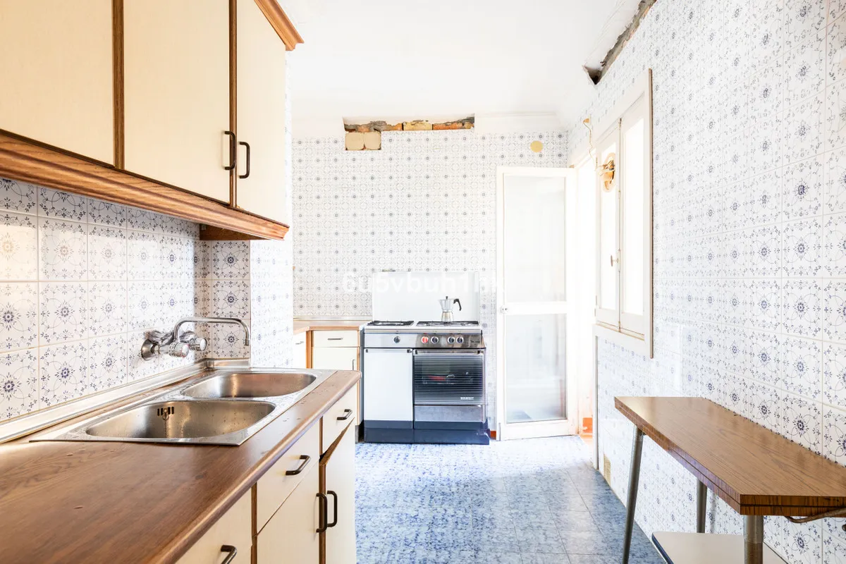 f1cf8f7d-76f0-477a-9604-e818358494f7