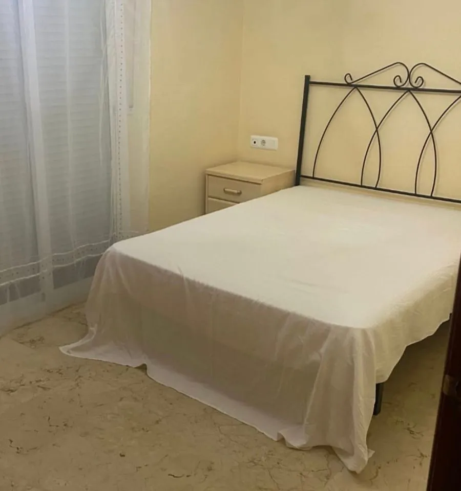 b2b83147-641a-496d-b5e0-2079b73d31d4