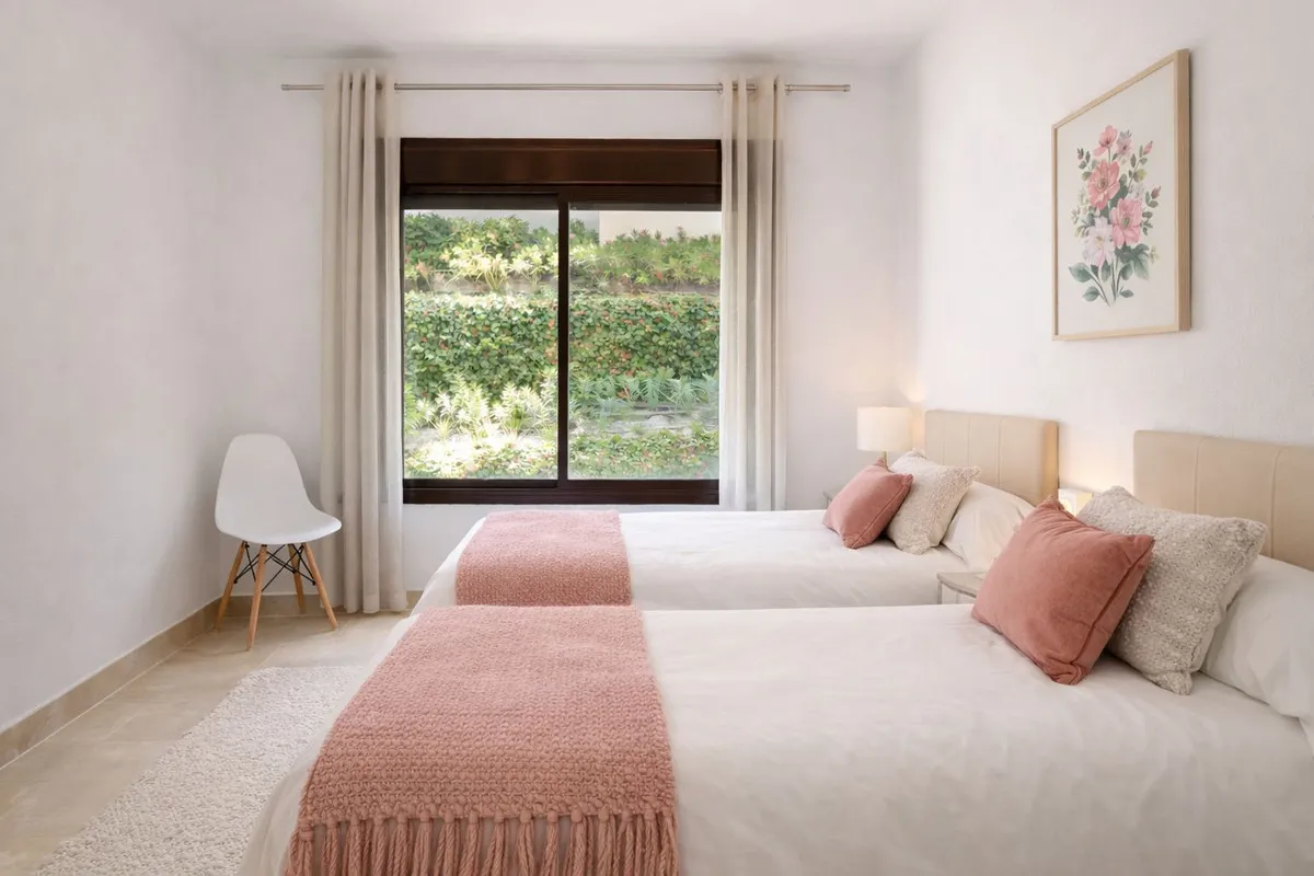 63e34f6d-7108-4f76-907d-7fd9e9a8db20