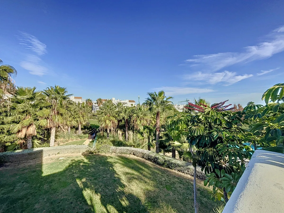 2106b015-e8fd-4061-9b11-a7355b4982d1