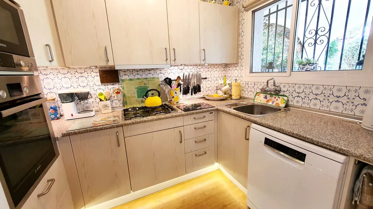 02fd7cf9-08b3-4498-826d-a48a3b647d21